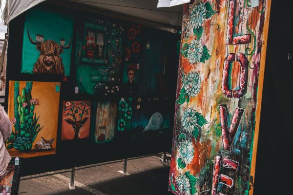 Décorez votre intérieur avec des tableaux street art uniques