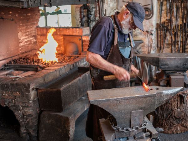 Métallerie ferronnerie : l'art du métal sur mesure à bernis