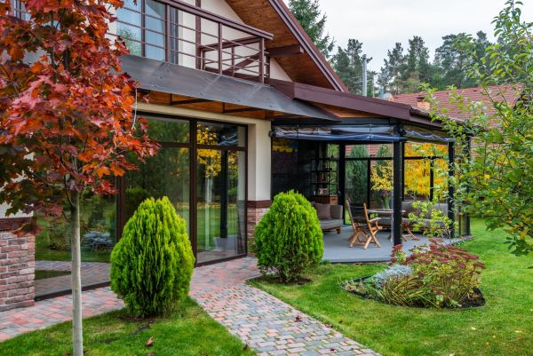 Pose de fenêtres et véranda en aluminium sur mesure à saint-maximin la st baume : votre projet sur-mesure !