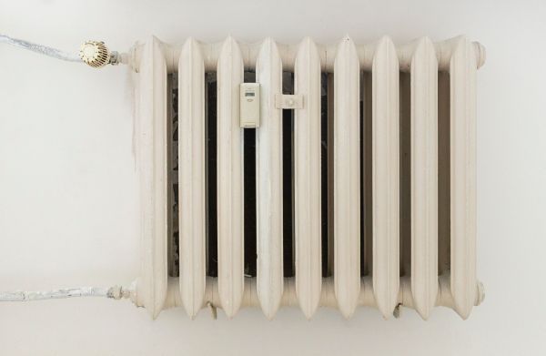 Radiateur fonte ou acier : comment les distinguer facilement ?