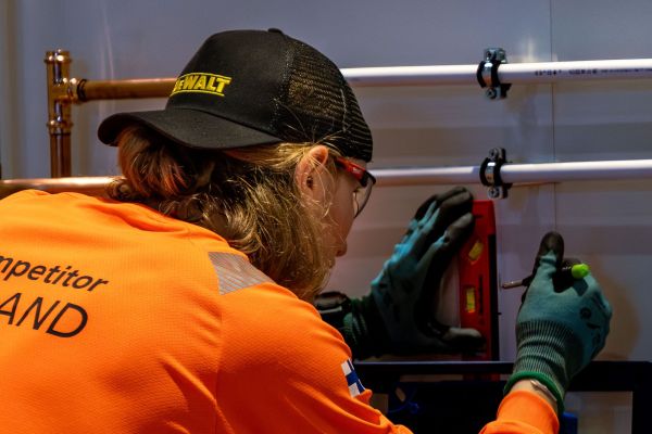 Régis hallet : votre artisan plombier à ancenis, expert en services