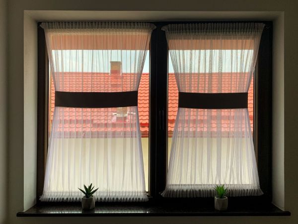 Spécialiste des rideaux modulables à découper : personnalisez vos fenêtres